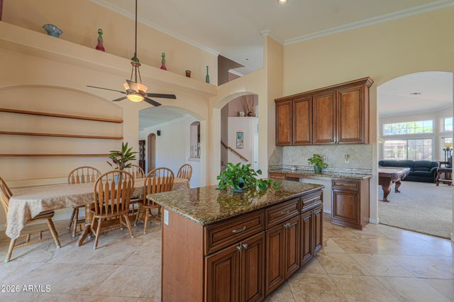 821 W RAWHIDE Avenue, Gilbert, AZ 85233
