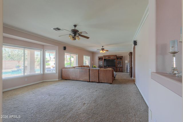 821 W RAWHIDE Avenue, Gilbert, AZ 85233