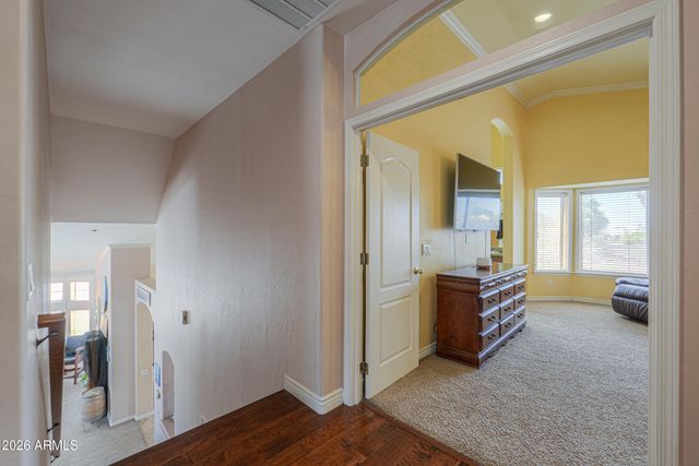 821 W RAWHIDE Avenue, Gilbert, AZ 85233