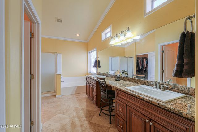 821 W RAWHIDE Avenue, Gilbert, AZ 85233