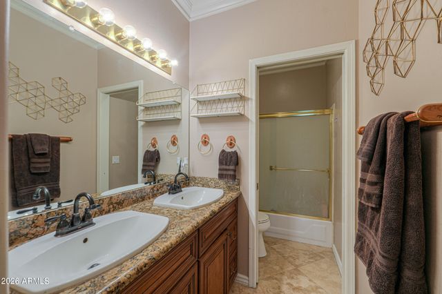 821 W RAWHIDE Avenue, Gilbert, AZ 85233