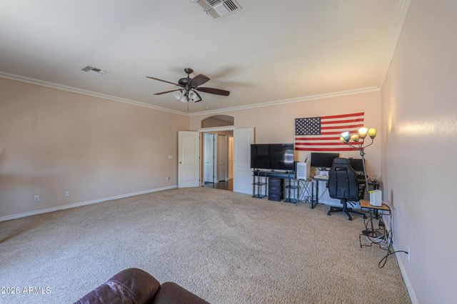 821 W RAWHIDE Avenue, Gilbert, AZ 85233