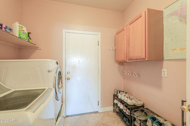 821 W RAWHIDE Avenue, Gilbert, AZ 85233
