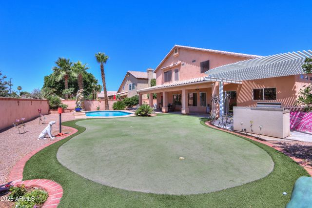821 W RAWHIDE Avenue, Gilbert, AZ 85233