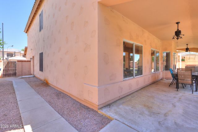 821 W RAWHIDE Avenue, Gilbert, AZ 85233