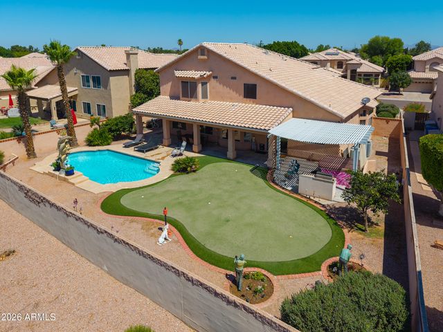 821 W RAWHIDE Avenue, Gilbert, AZ 85233