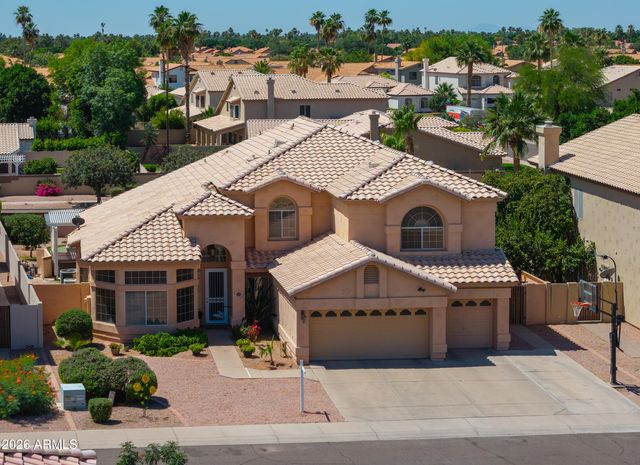 821 W RAWHIDE Avenue, Gilbert, AZ 85233