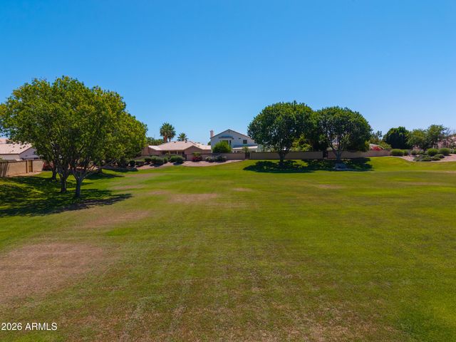 821 W RAWHIDE Avenue, Gilbert, AZ 85233