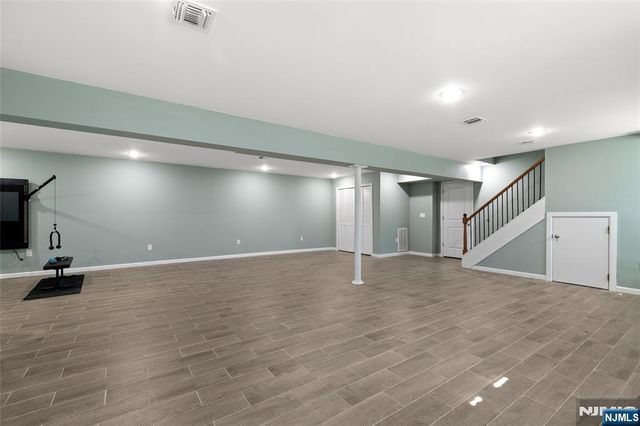 390 Pascack Road, Twp Of Washington, NJ 07676