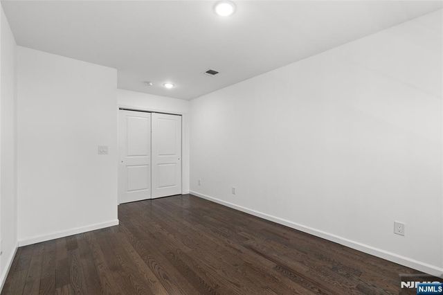 390 Pascack Road, Twp Of Washington, NJ 07676