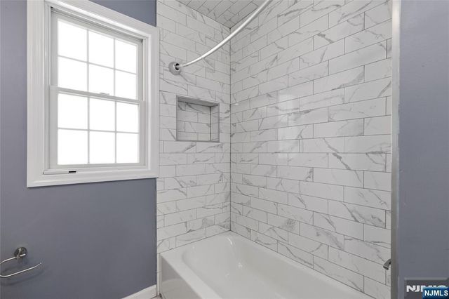 390 Pascack Road, Twp Of Washington, NJ 07676