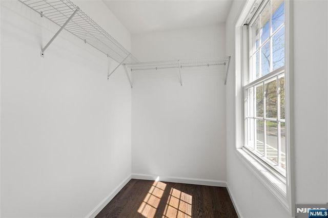 390 Pascack Road, Twp Of Washington, NJ 07676