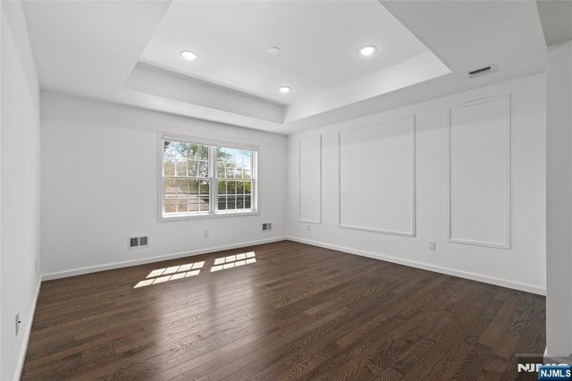 390 Pascack Road, Twp Of Washington, NJ 07676