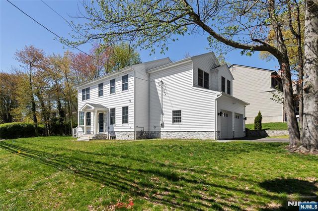 390 Pascack Road, Twp Of Washington, NJ 07676