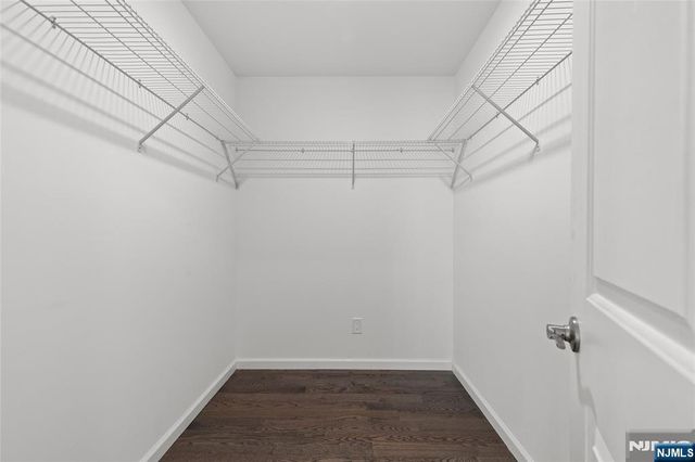 390 Pascack Road, Twp Of Washington, NJ 07676