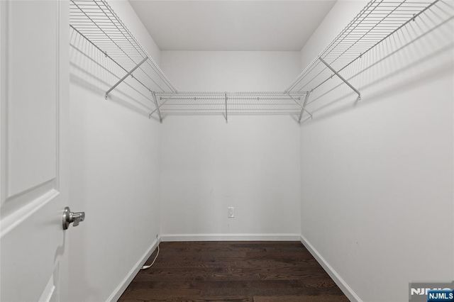 390 Pascack Road, Twp Of Washington, NJ 07676