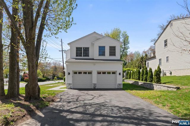 390 Pascack Road, Twp Of Washington, NJ 07676