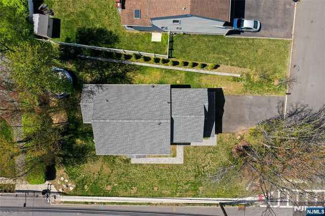 390 Pascack Road, Twp Of Washington, NJ 07676