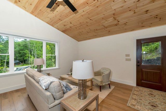 5 Garmish Drive, New Durham, NH 03855