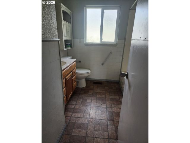 271 DONALD Ter, Myrtle Creek, OR 97457