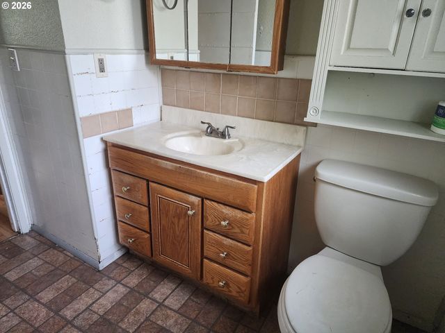 271 DONALD Ter, Myrtle Creek, OR 97457