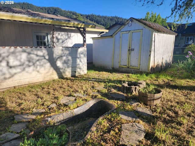 271 DONALD Ter, Myrtle Creek, OR 97457