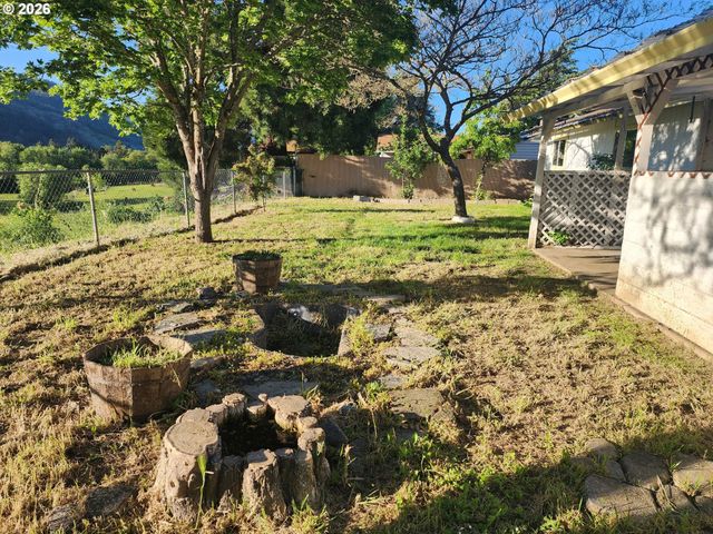 271 DONALD Ter, Myrtle Creek, OR 97457