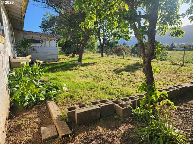 271 DONALD Ter, Myrtle Creek, OR 97457