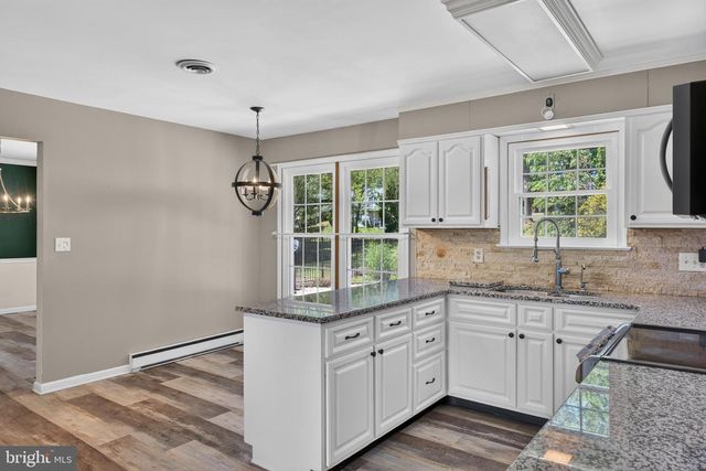 429 PAWNEE DR, Mechanicsburg, PA 17050