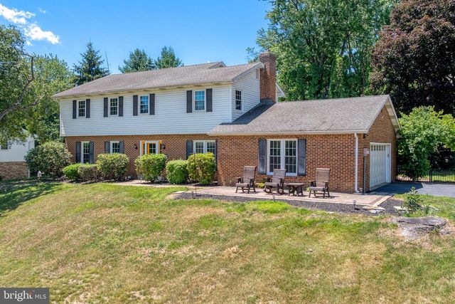 429 PAWNEE DR, Mechanicsburg, PA 17050