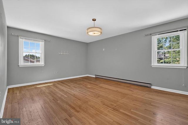 429 PAWNEE DR, Mechanicsburg, PA 17050