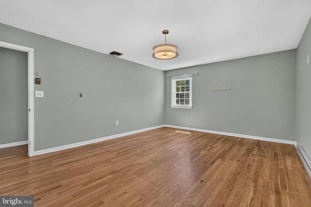 429 PAWNEE DR, Mechanicsburg, PA 17050