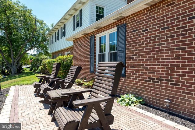 429 PAWNEE DR, Mechanicsburg, PA 17050