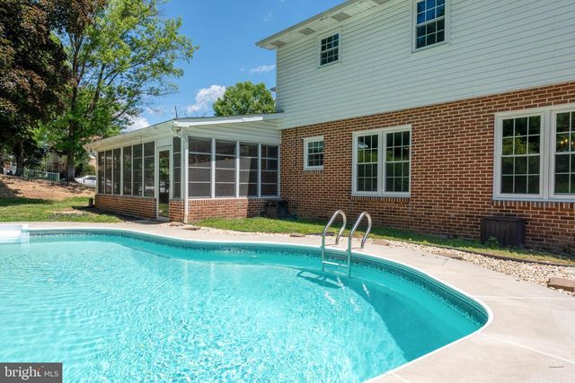 429 PAWNEE DR, Mechanicsburg, PA 17050