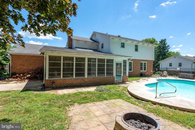 429 PAWNEE DR, Mechanicsburg, PA 17050