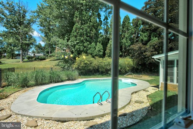 429 PAWNEE DR, Mechanicsburg, PA 17050