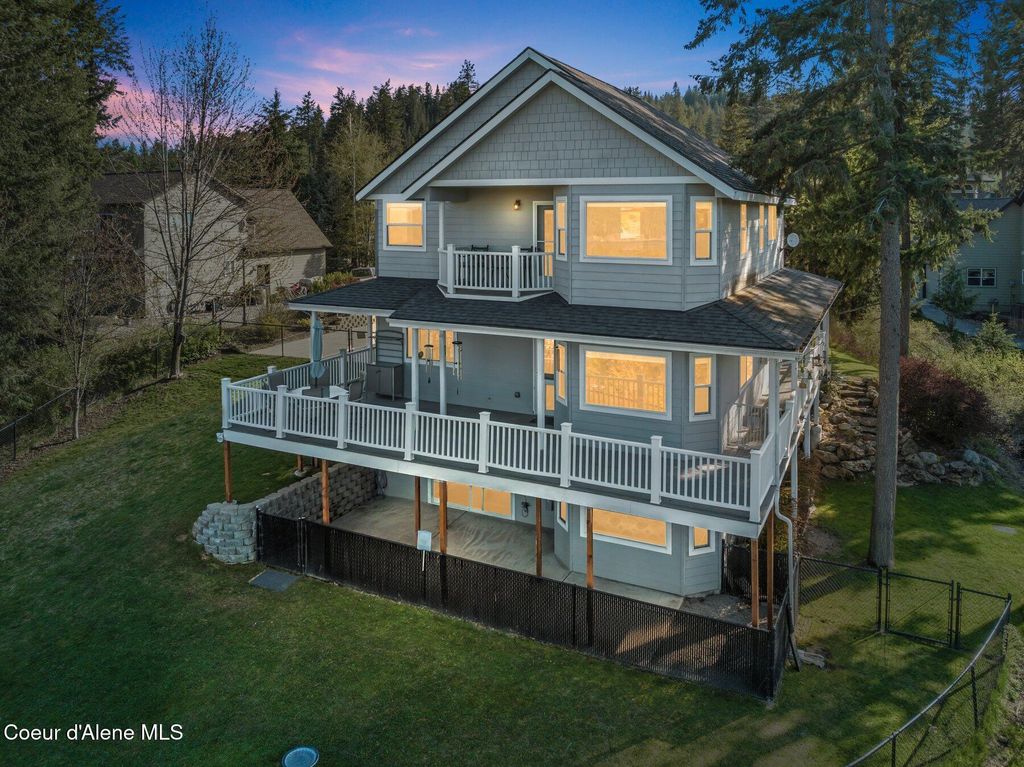 9798 N WILLOWHERB CT, Hauser, ID 83854