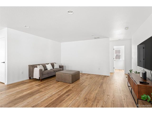 7281 S Vandriver Way, Aurora, CO 80016