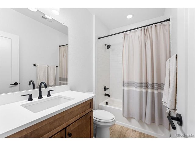 7281 S Vandriver Way, Aurora, CO 80016