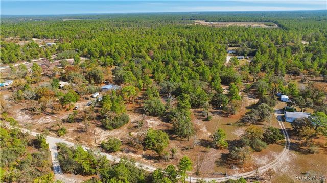 9097 N Peewee Point, Dunnellon, FL 34433