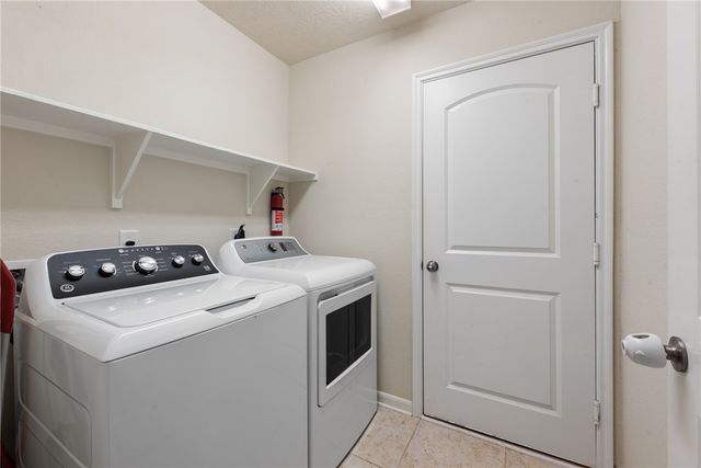 2111 Naples Way, Bryan, TX 77808