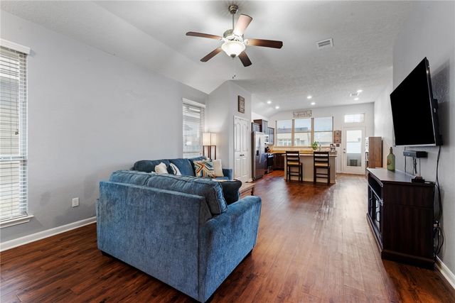 2111 Naples Way, Bryan, TX 77808