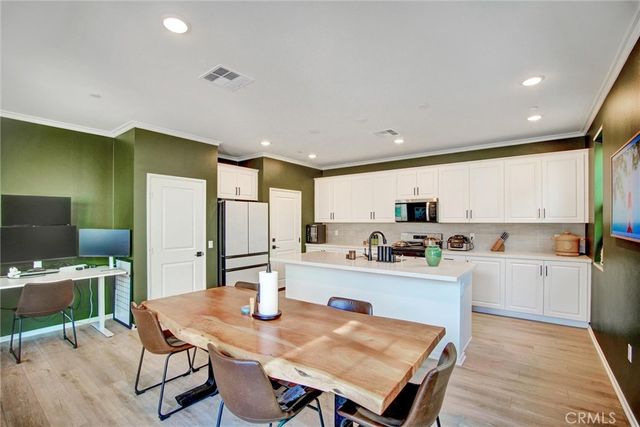 4105 S Sunflower Paseo, Ontario, CA 91761