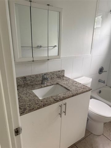 7325 SW 22 Street A, Miami, FL 33122