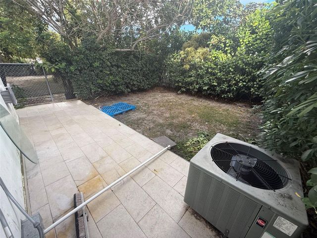 7325 SW 22 Street A, Miami, FL 33122