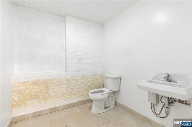 127 Coit Street, Irvington, NJ 07111