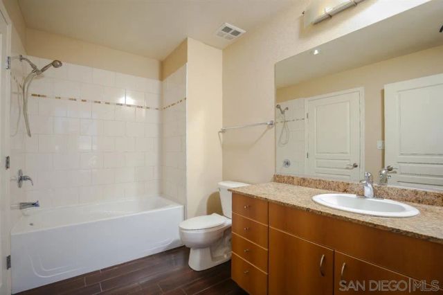 1580 Union St 705, San Diego, CA 92101