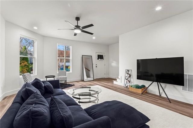 598 Formwalt SW Street, Atlanta, GA 30312