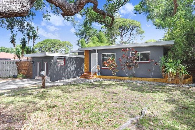 779 BAYOU BLVD S, St Petersburg, FL 33705