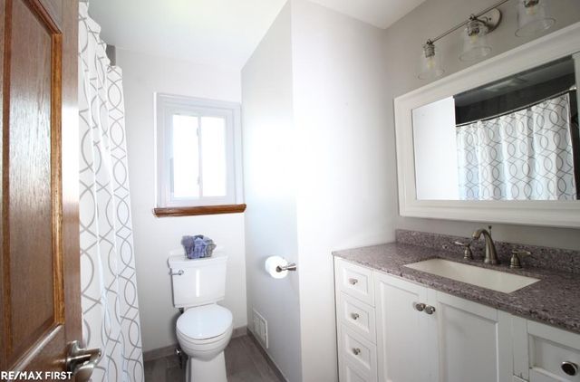 8436 Fairfax Drive, Sterling Heights, MI 48312